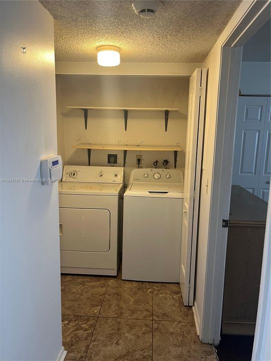 Activo con contrato: $259,000 (3 camas, 2 baños, 1194 Pies cuadrados)