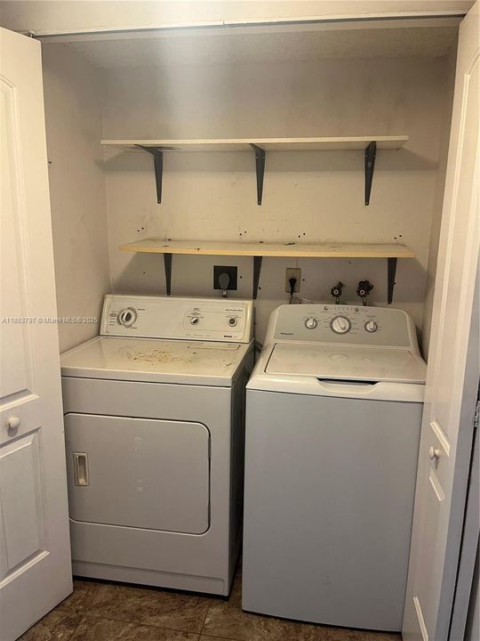 Activo con contrato: $259,000 (3 camas, 2 baños, 1194 Pies cuadrados)