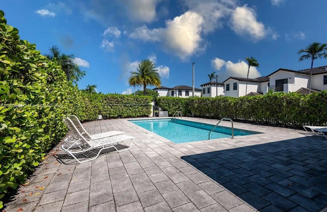 На продажу: $539,000 (4 спален, 3 ванн, 2213 Квадратных фут)