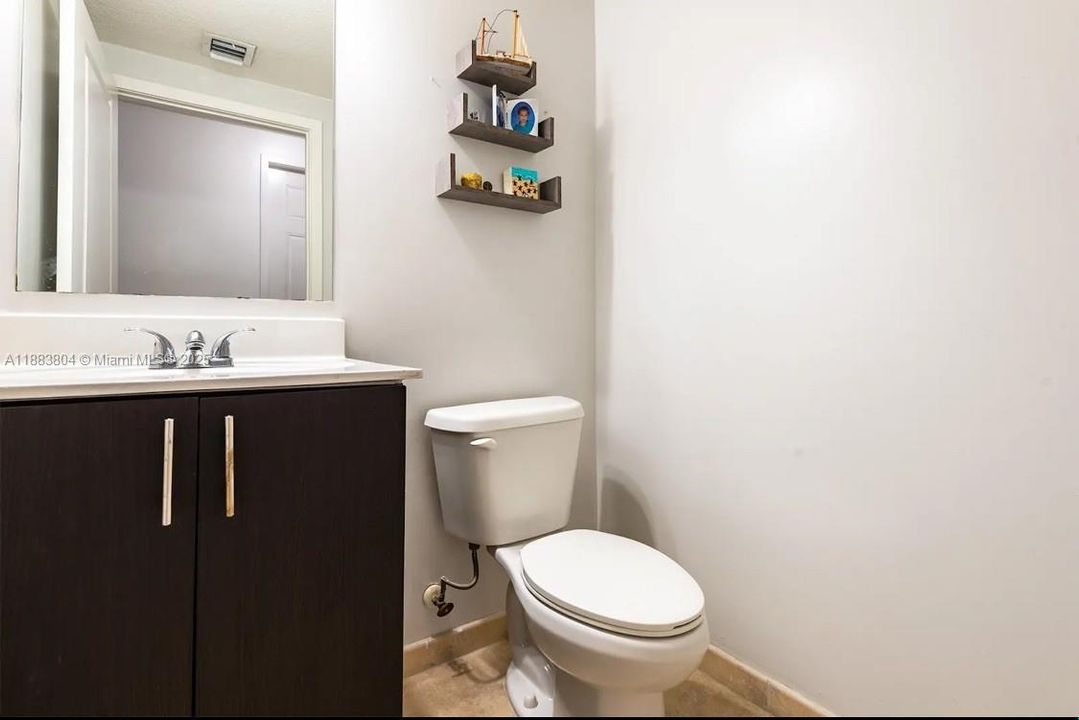 На продажу: $539,000 (4 спален, 3 ванн, 2213 Квадратных фут)