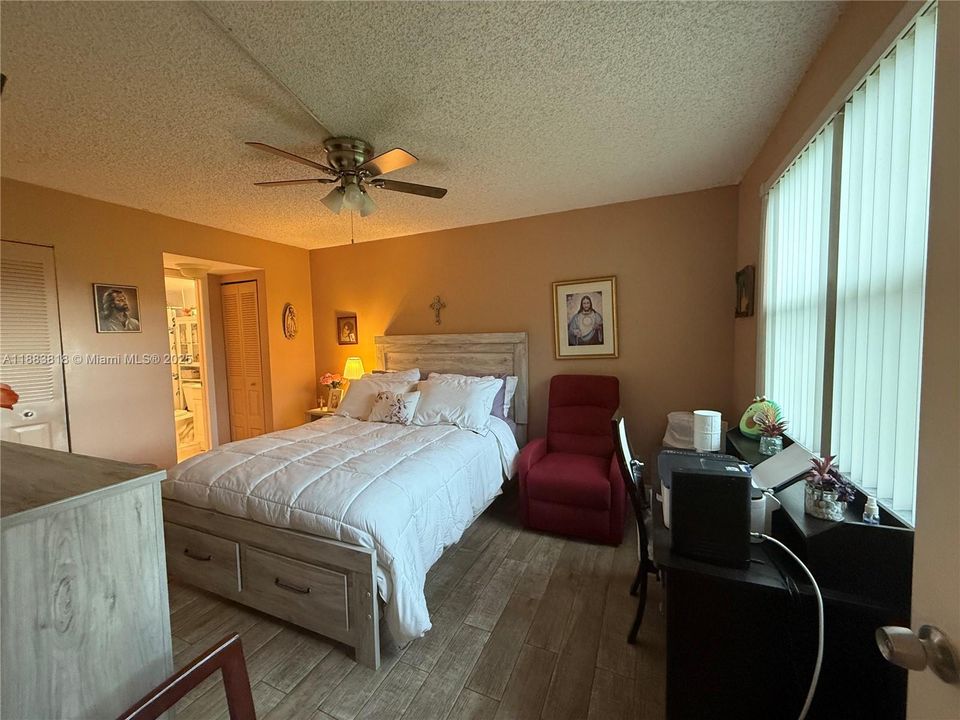 На продажу: $82,000 (1 спален, 1 ванн, 795 Квадратных фут)