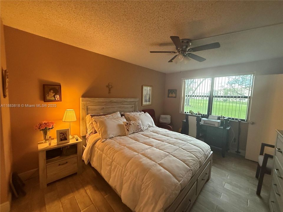 На продажу: $82,000 (1 спален, 1 ванн, 795 Квадратных фут)