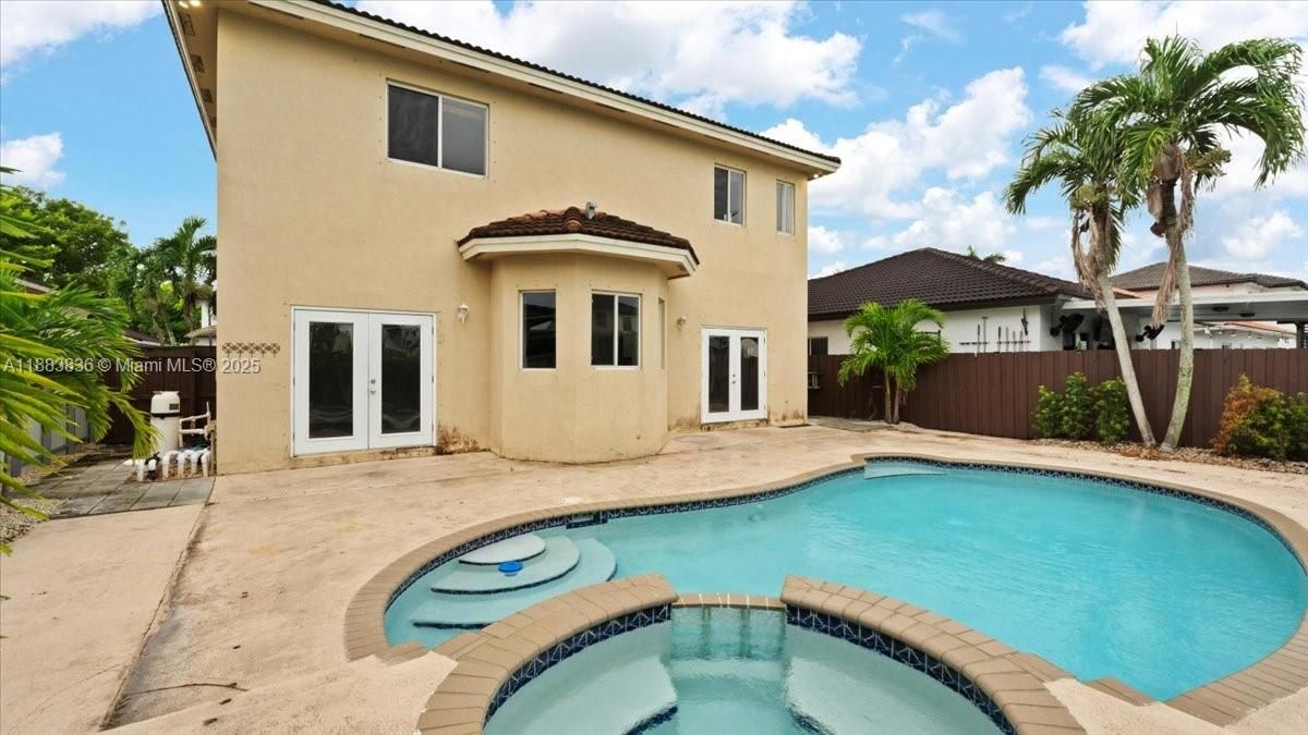 Недавно арендовано: $3,800 (4 спален, 2 ванн, 2030 Квадратных фут)