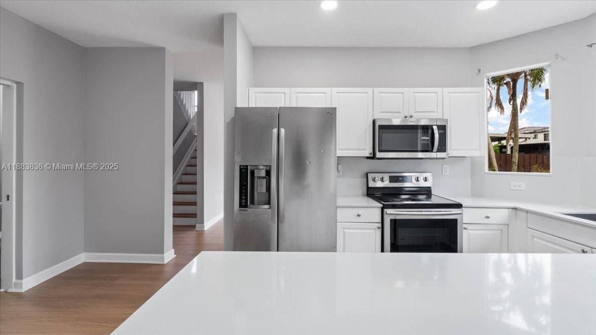 Недавно арендовано: $3,800 (4 спален, 2 ванн, 2030 Квадратных фут)