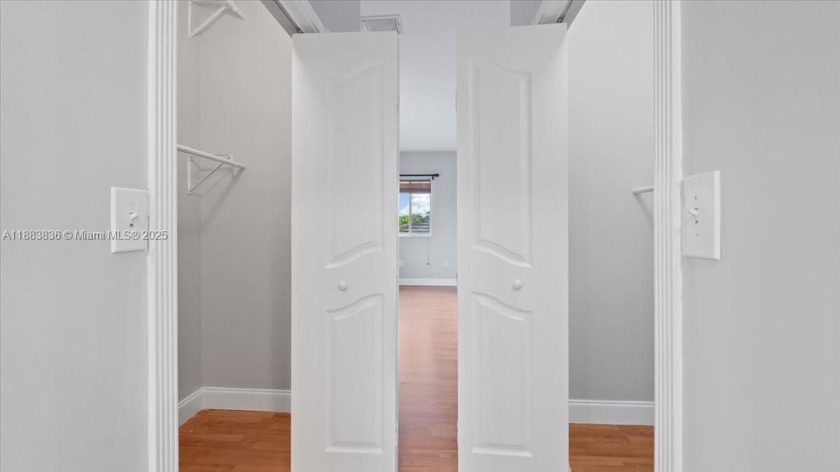 Недавно арендовано: $3,800 (4 спален, 2 ванн, 2030 Квадратных фут)