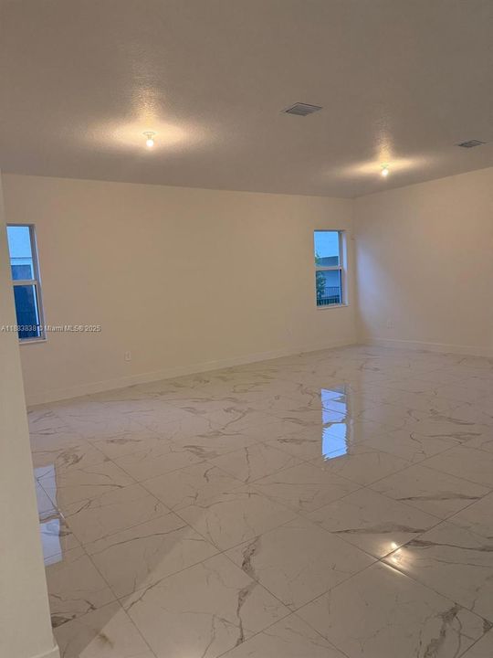 В аренду: $6,600 (4 спален, 3 ванн, 3263 Квадратных фут)