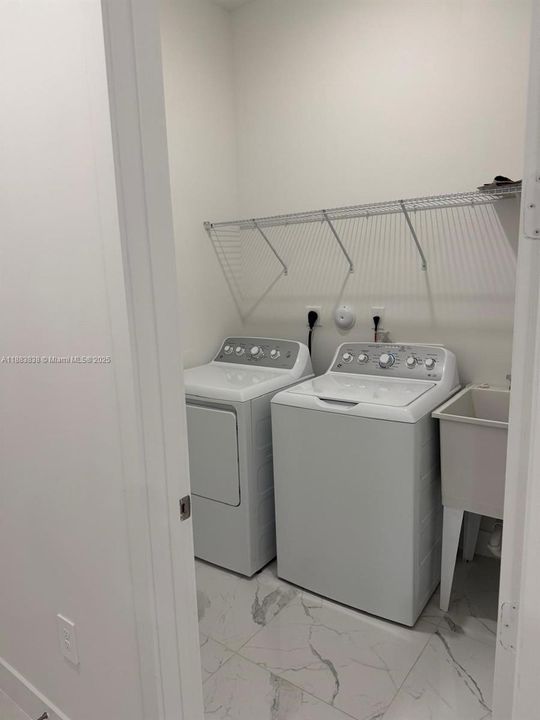 В аренду: $6,600 (4 спален, 3 ванн, 3263 Квадратных фут)