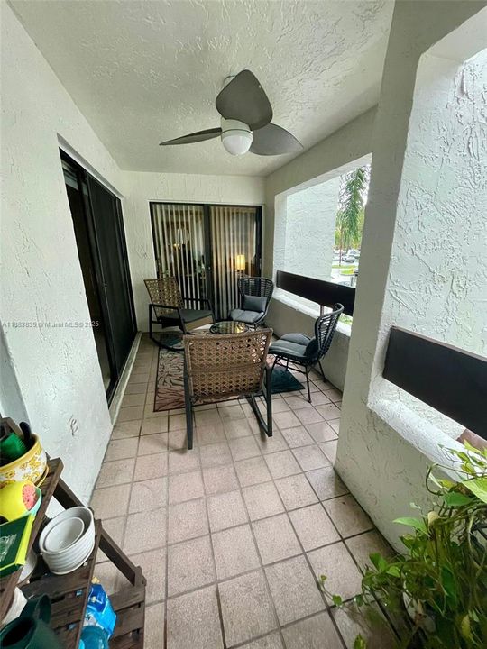 Activo con contrato: $290,000 (2 camas, 2 baños, 965 Pies cuadrados)