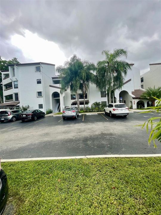 Activo con contrato: $290,000 (2 camas, 2 baños, 965 Pies cuadrados)