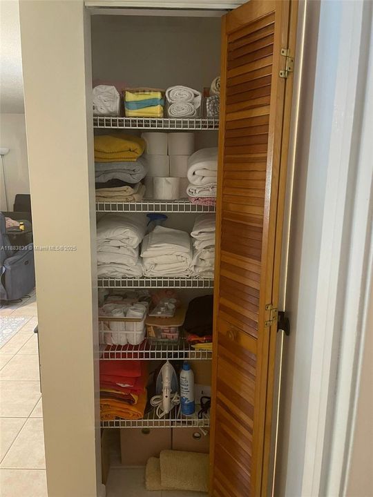 Activo con contrato: $290,000 (2 camas, 2 baños, 965 Pies cuadrados)