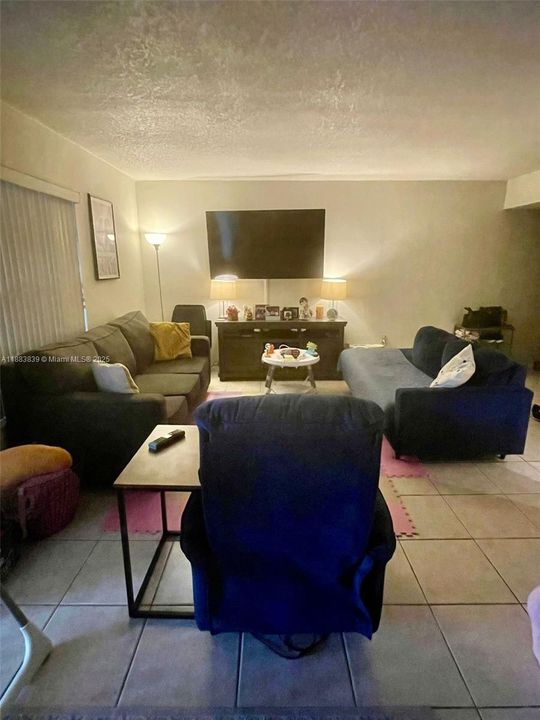 Activo con contrato: $290,000 (2 camas, 2 baños, 965 Pies cuadrados)