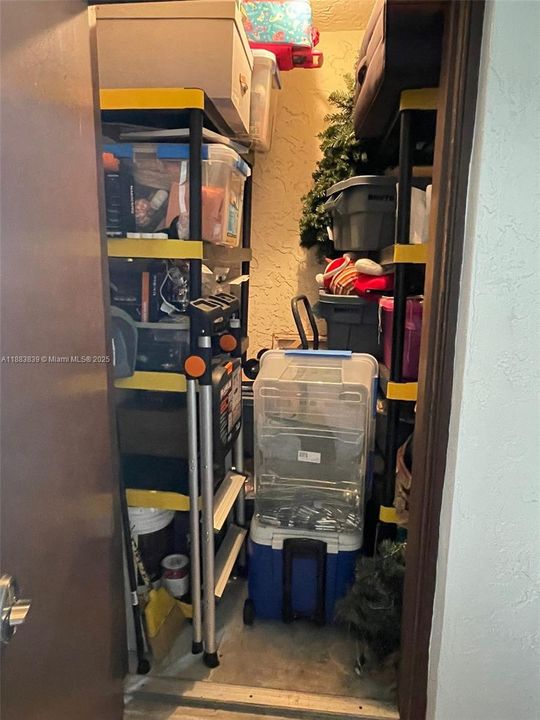 Activo con contrato: $290,000 (2 camas, 2 baños, 965 Pies cuadrados)