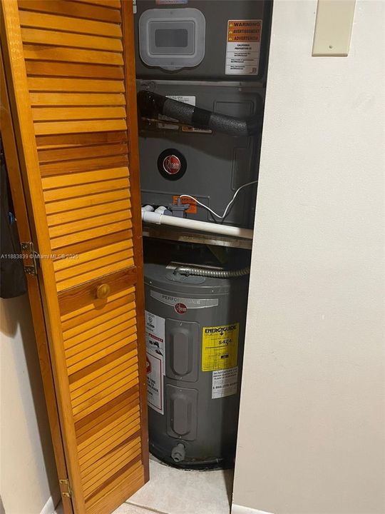 Activo con contrato: $290,000 (2 camas, 2 baños, 965 Pies cuadrados)