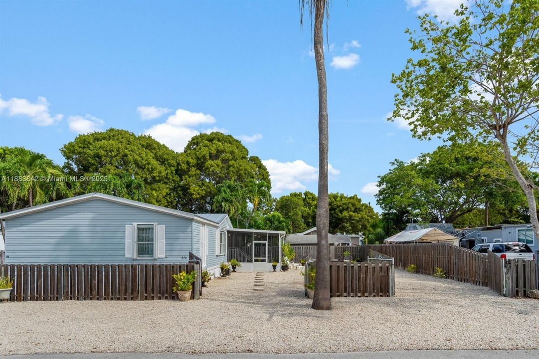 待售: $565,000 (4 贝兹, 2 浴室, 1632 平方英尺)