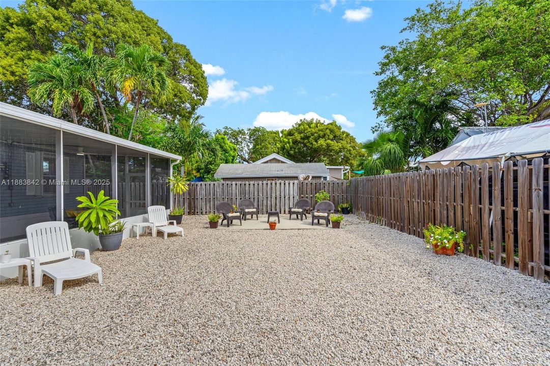 待售: $565,000 (4 贝兹, 2 浴室, 1632 平方英尺)