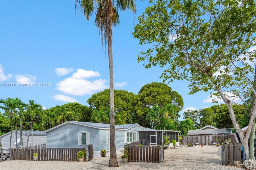 待售: $565,000 (4 贝兹, 2 浴室, 1632 平方英尺)