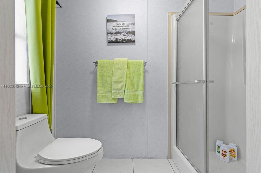 待售: $565,000 (4 贝兹, 2 浴室, 1632 平方英尺)