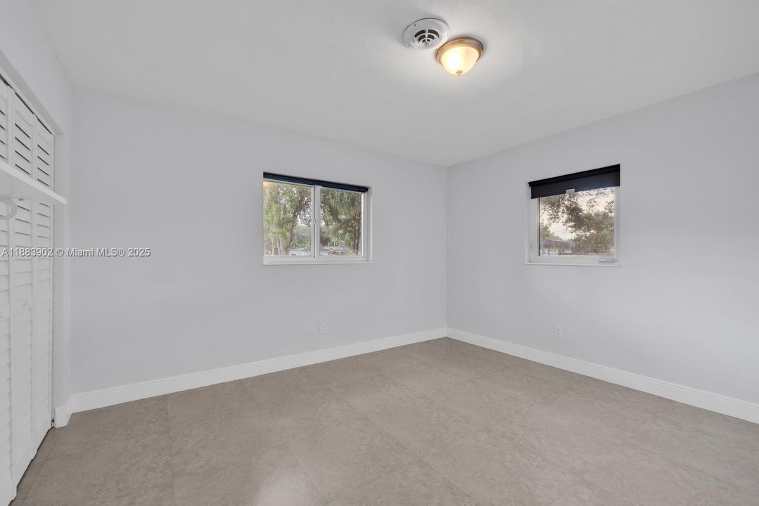 Под контрактом: $5,500 (4 спален, 2 ванн, 2456 Квадратных фут)