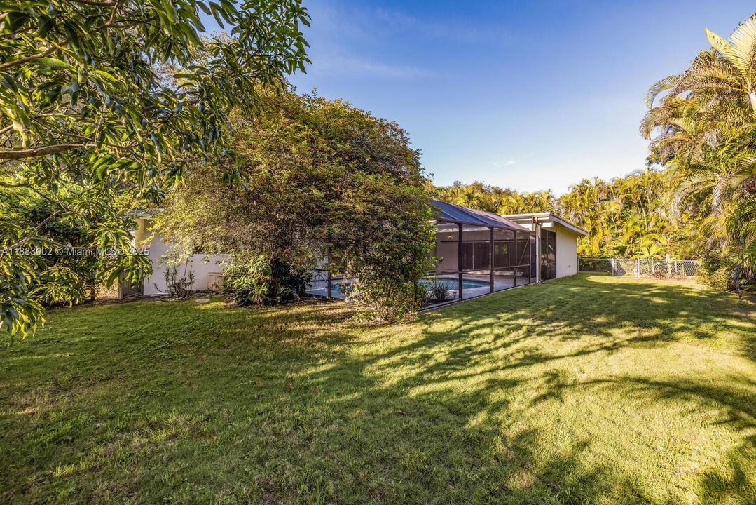 Под контрактом: $5,500 (4 спален, 2 ванн, 2456 Квадратных фут)