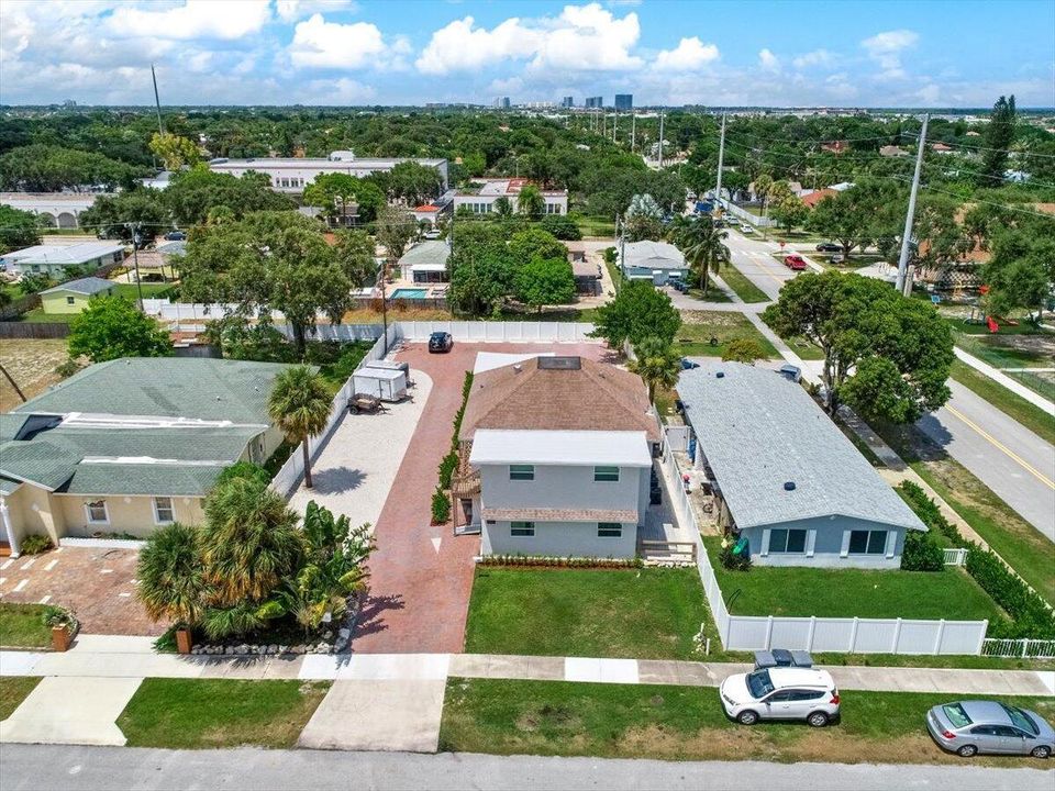 08-305 Cypress Drive-8