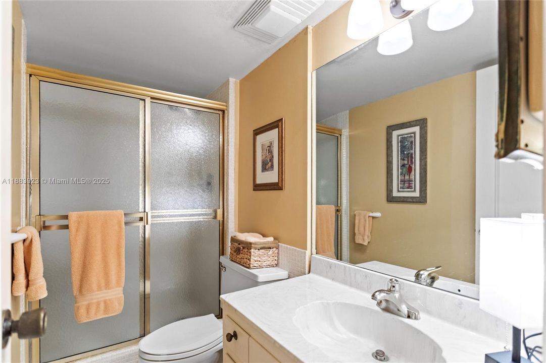 Vendido Recientemente: $425,000 (2 camas, 2 baños, 1295 Pies cuadrados)