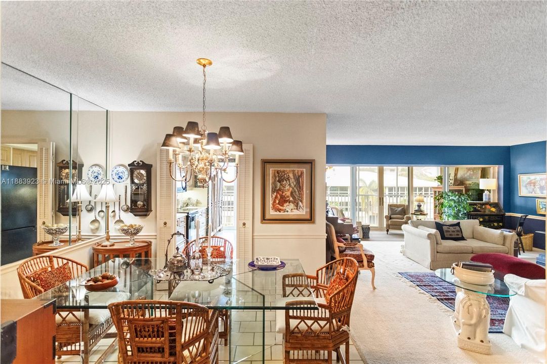 Vendido Recientemente: $425,000 (2 camas, 2 baños, 1295 Pies cuadrados)