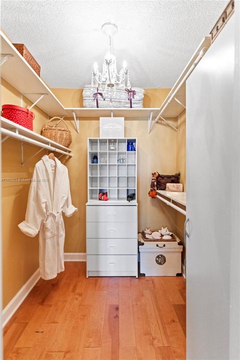 Vendido Recientemente: $425,000 (2 camas, 2 baños, 1295 Pies cuadrados)