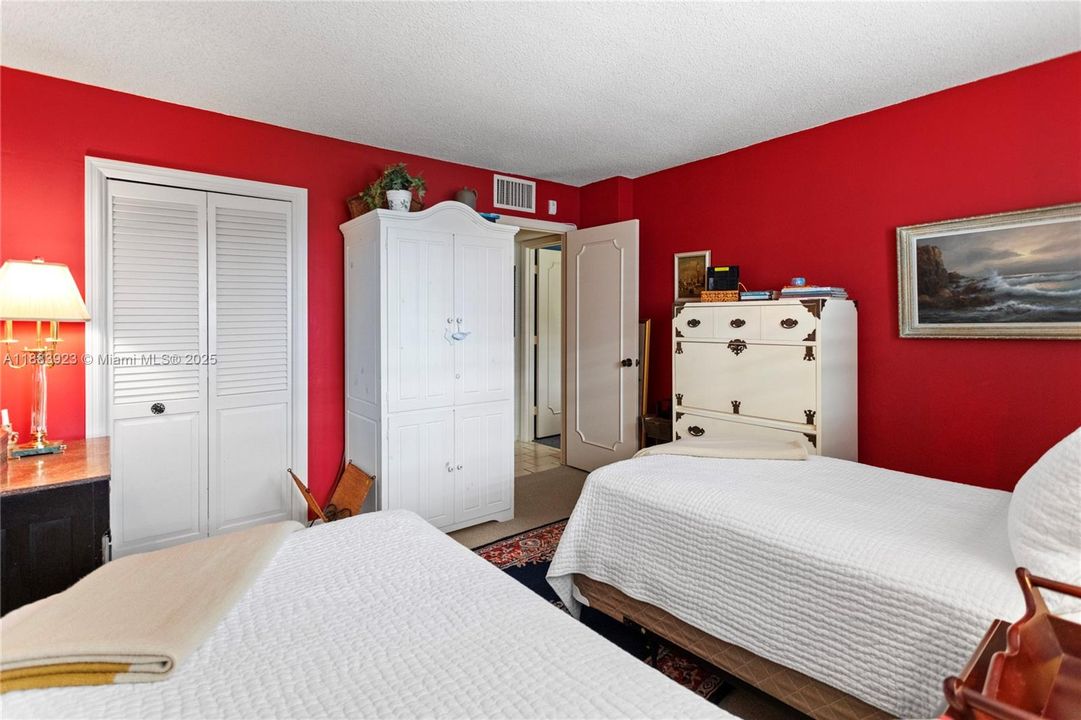 Vendido Recientemente: $425,000 (2 camas, 2 baños, 1295 Pies cuadrados)