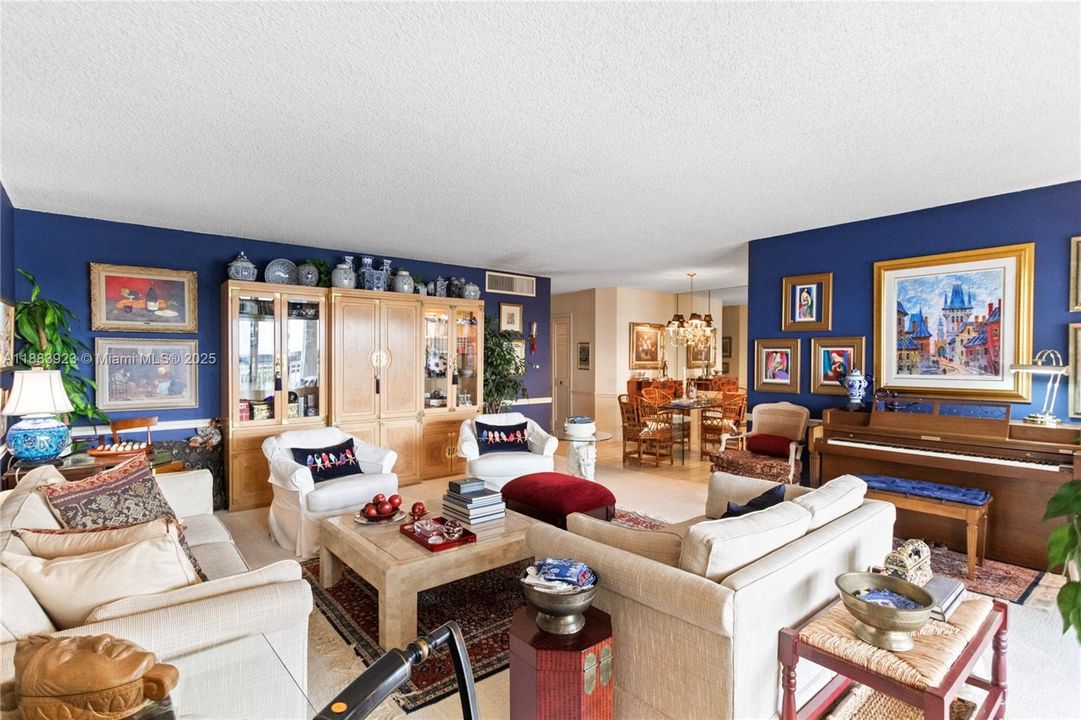 Vendido Recientemente: $425,000 (2 camas, 2 baños, 1295 Pies cuadrados)