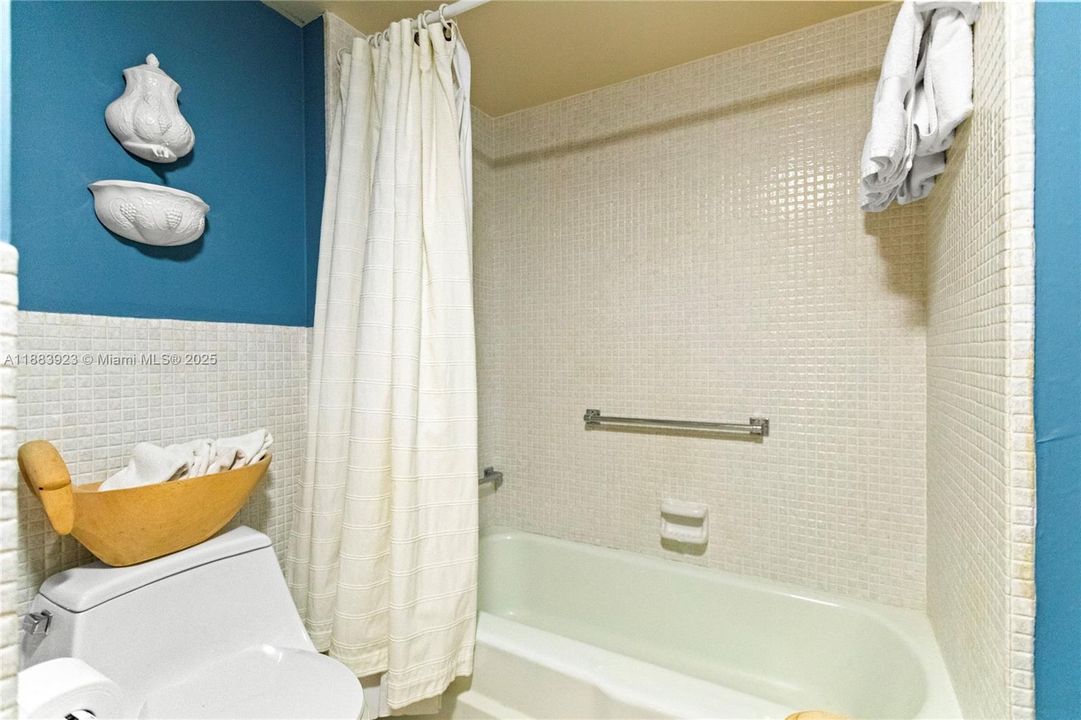 Vendido Recientemente: $425,000 (2 camas, 2 baños, 1295 Pies cuadrados)