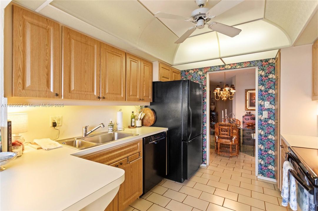 Vendido Recientemente: $425,000 (2 camas, 2 baños, 1295 Pies cuadrados)