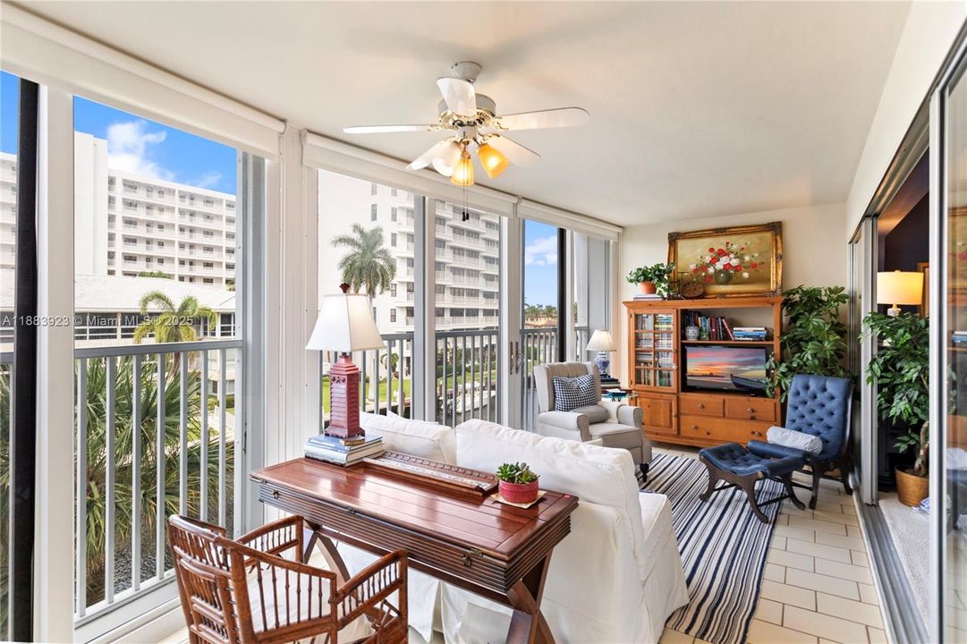 Vendido Recientemente: $425,000 (2 camas, 2 baños, 1295 Pies cuadrados)