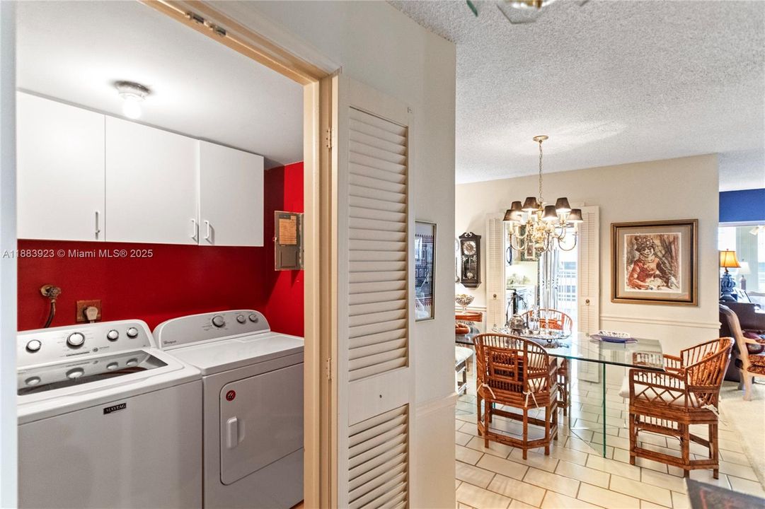 Vendido Recientemente: $425,000 (2 camas, 2 baños, 1295 Pies cuadrados)