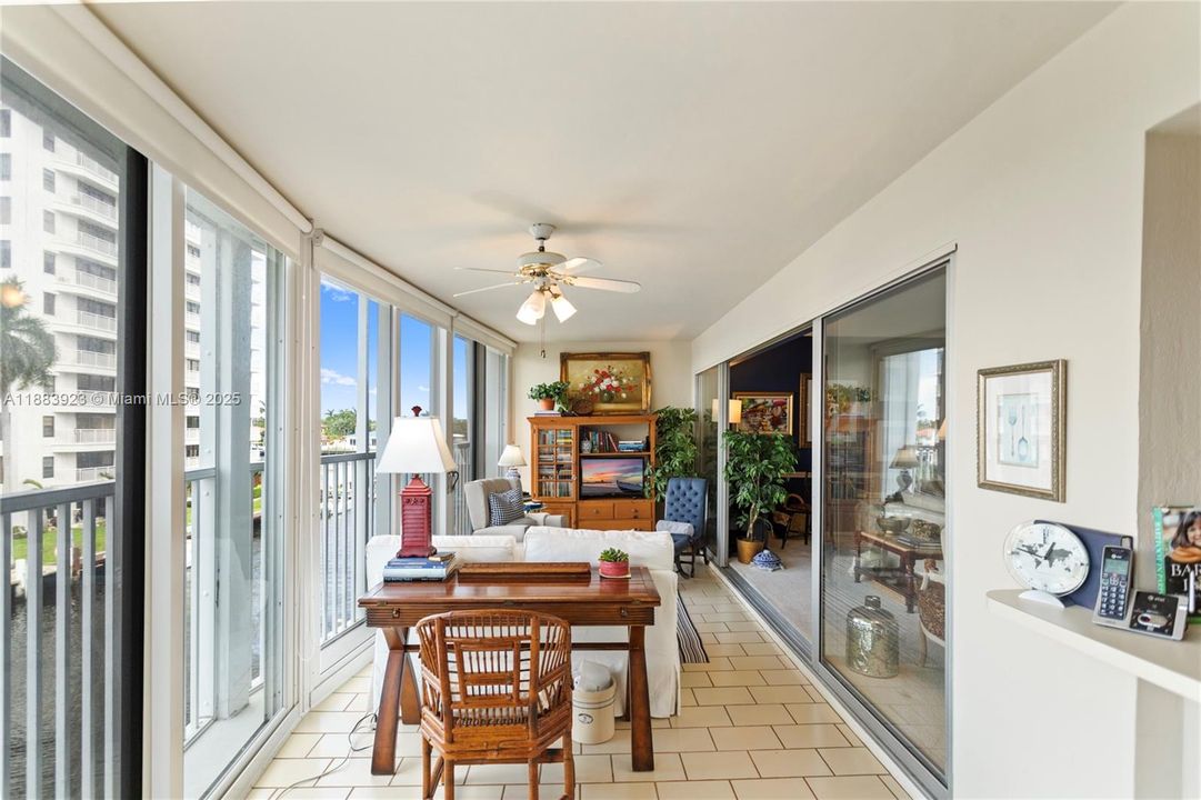 Vendido Recientemente: $425,000 (2 camas, 2 baños, 1295 Pies cuadrados)