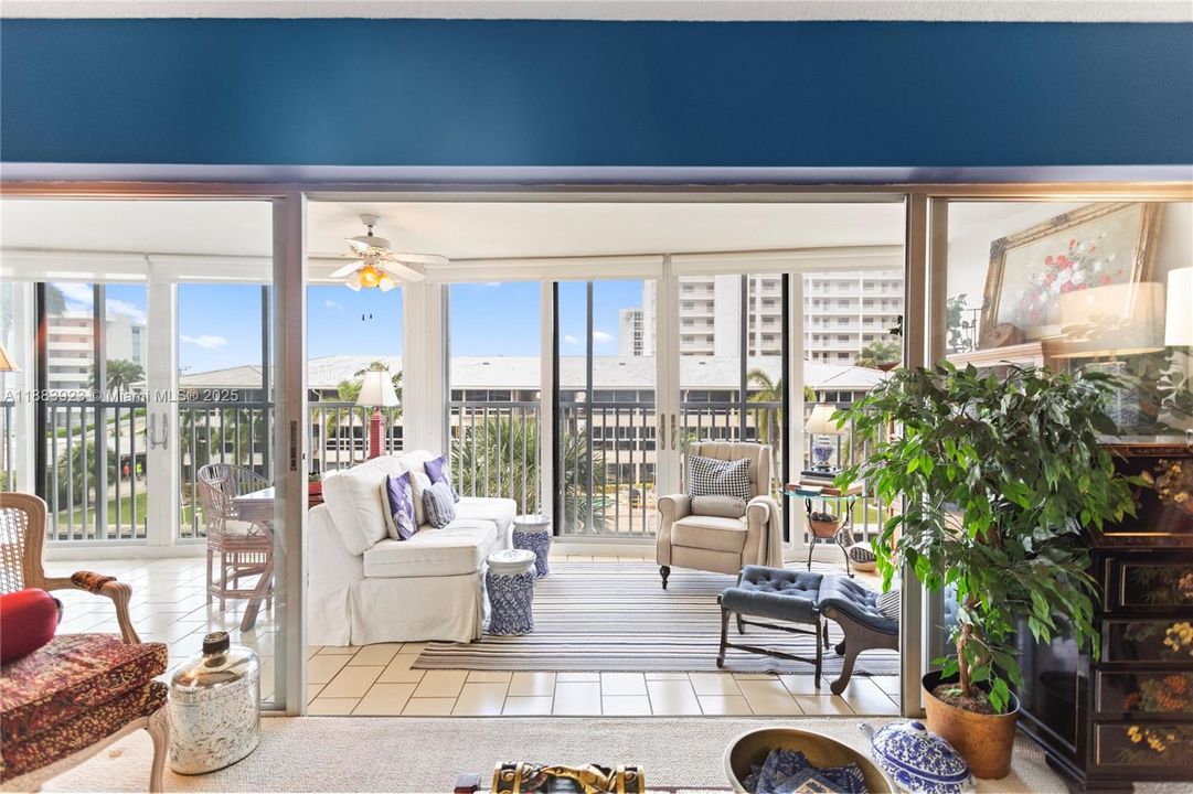 Vendido Recientemente: $425,000 (2 camas, 2 baños, 1295 Pies cuadrados)