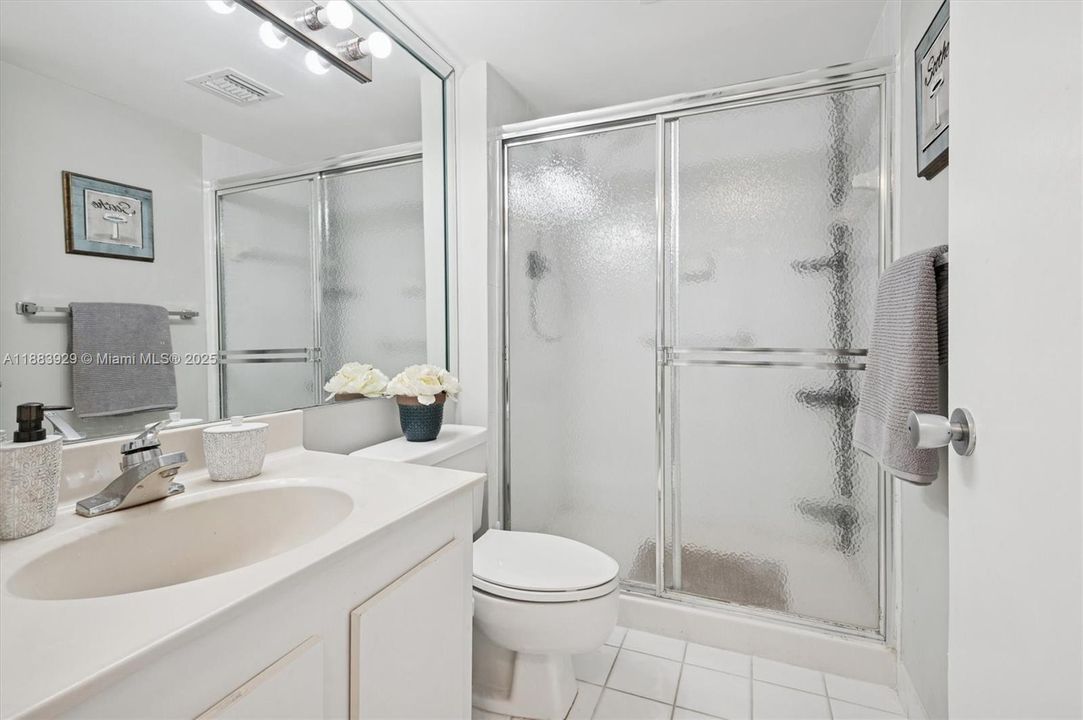 待售: $405,000 (2 贝兹, 2 浴室, 1140 平方英尺)