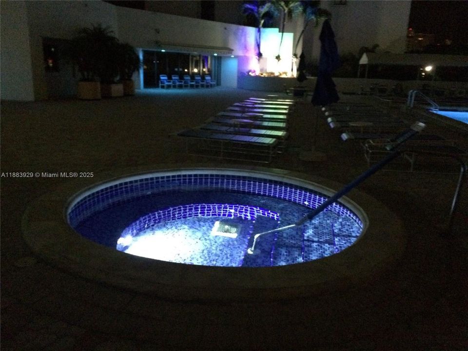 待售: $405,000 (2 贝兹, 2 浴室, 1140 平方英尺)