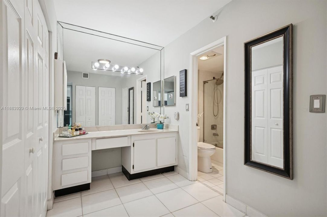 待售: $405,000 (2 贝兹, 2 浴室, 1140 平方英尺)