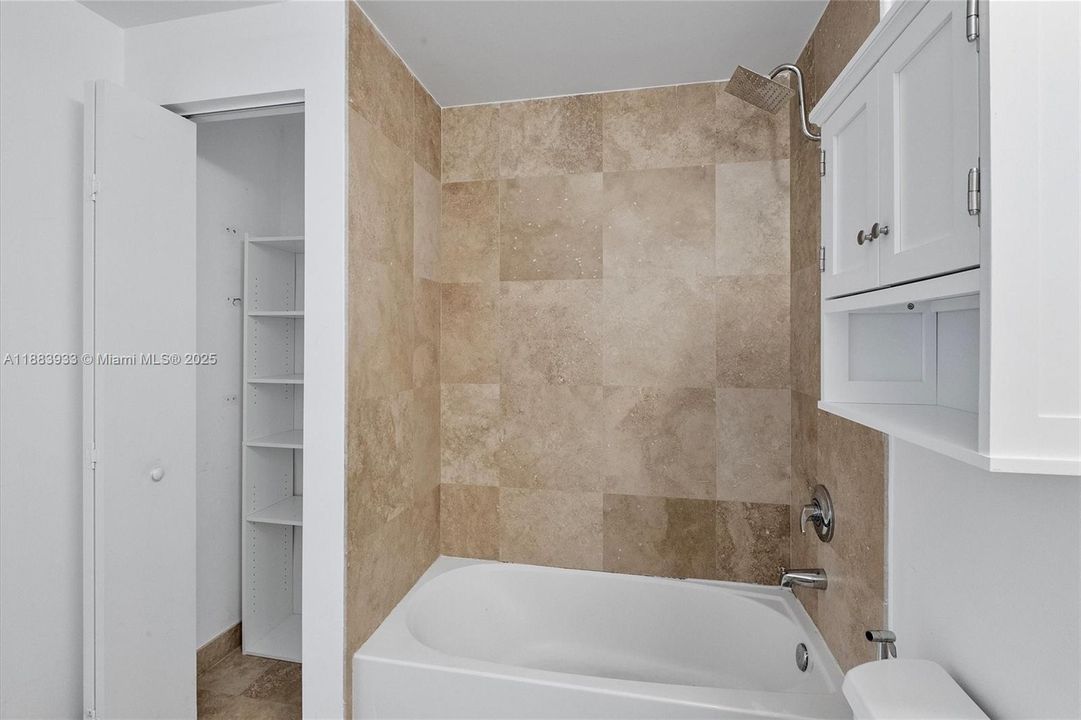 Recently Rented: $4,500 (3 beds, 2 baths, 1772 Square Feet)