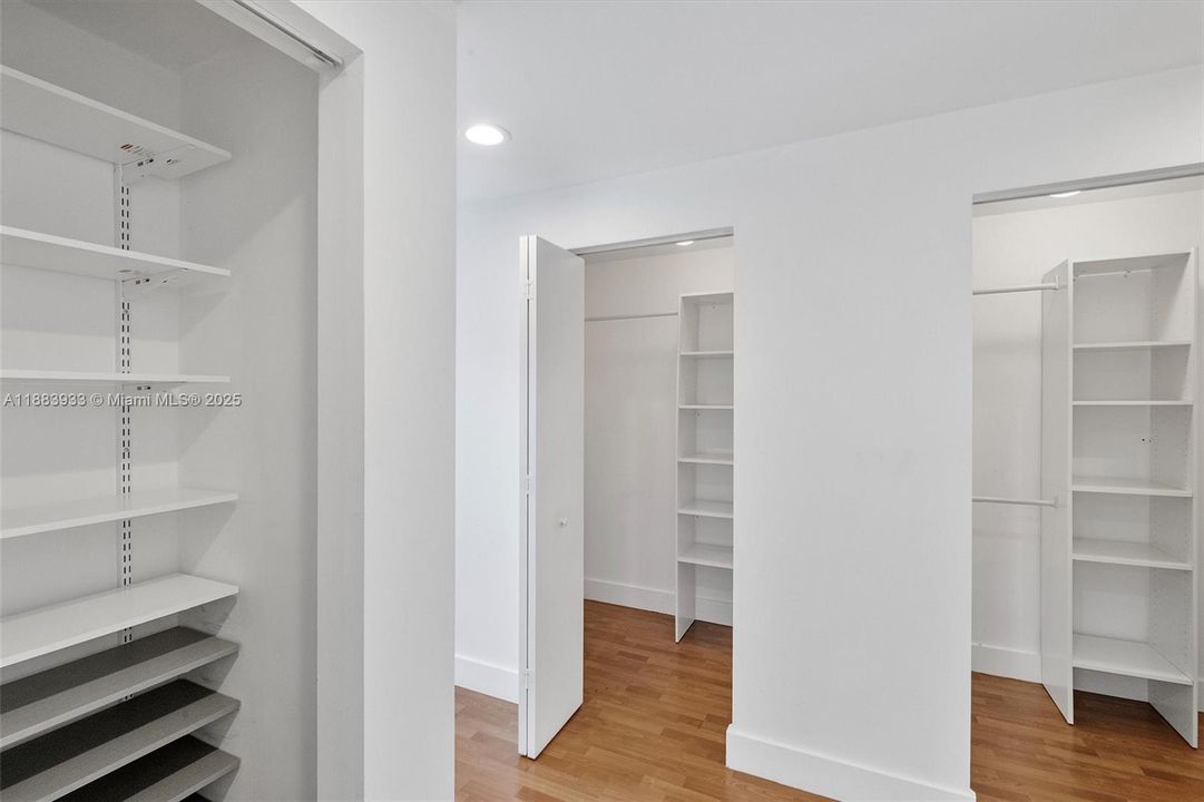 Recently Rented: $4,500 (3 beds, 2 baths, 1772 Square Feet)