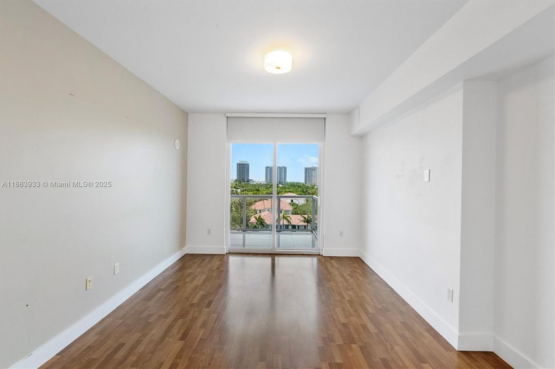 Recently Rented: $4,500 (3 beds, 2 baths, 1772 Square Feet)