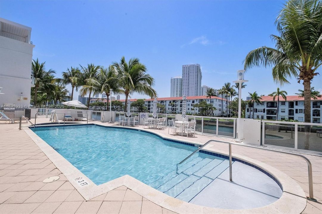 Recently Rented: $4,500 (3 beds, 2 baths, 1772 Square Feet)