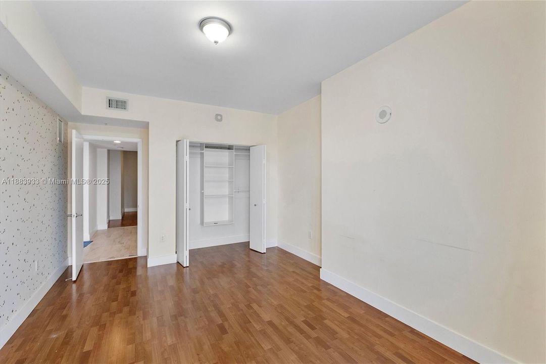 Recently Rented: $4,500 (3 beds, 2 baths, 1772 Square Feet)