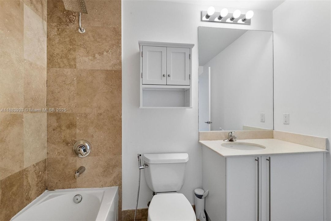 Recently Rented: $4,500 (3 beds, 2 baths, 1772 Square Feet)