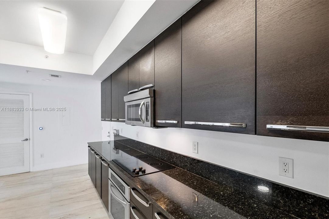 Recently Rented: $4,500 (3 beds, 2 baths, 1772 Square Feet)