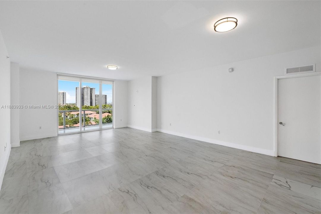 Recently Rented: $4,500 (3 beds, 2 baths, 1772 Square Feet)