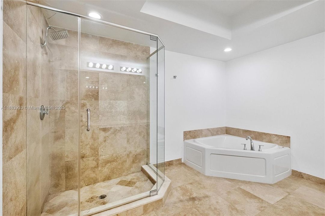 Recently Rented: $4,500 (3 beds, 2 baths, 1772 Square Feet)