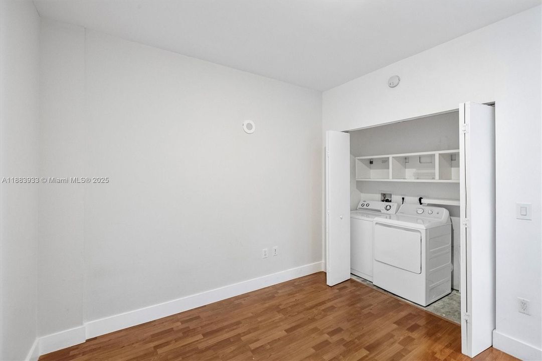 Recently Rented: $4,500 (3 beds, 2 baths, 1772 Square Feet)