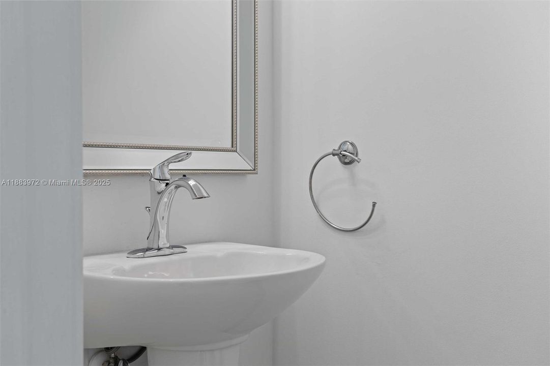 Recently Rented: $12,800 (5 beds, 5 baths, 4628 Square Feet)