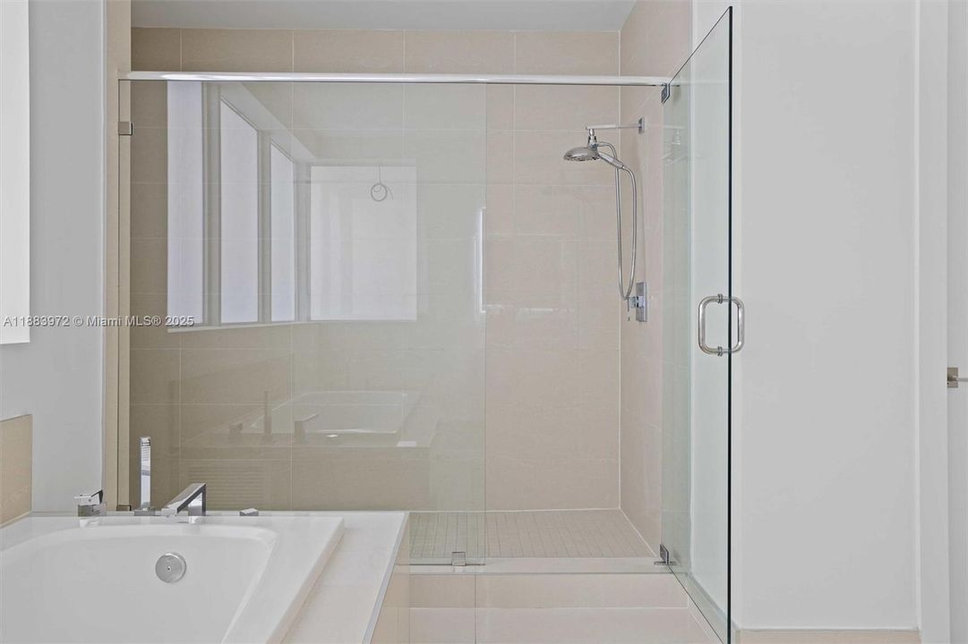 Recently Rented: $12,800 (5 beds, 5 baths, 4628 Square Feet)